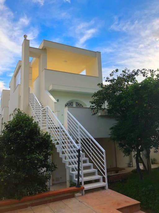 Villa Maia Palermo Bagian luar foto